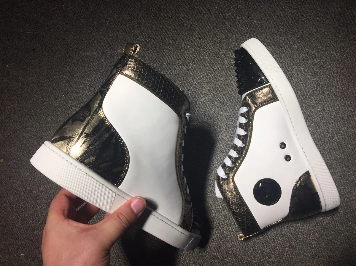 C*ristian L*uboutin Lou Spikes Sneaker Chic 5238