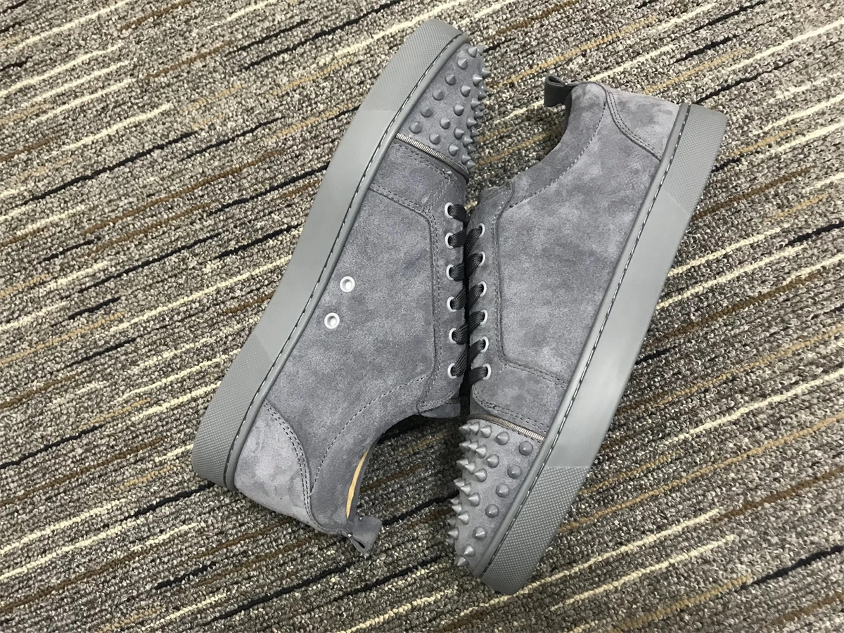 C*ristian L*uboutin Low Timeless 5252