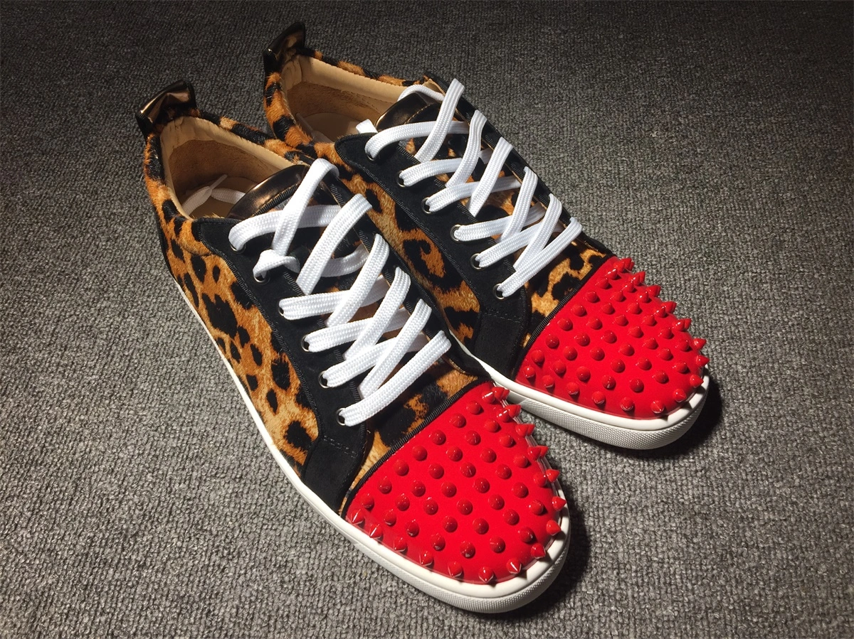 C*ristian L*uboutin Low Neat 5260