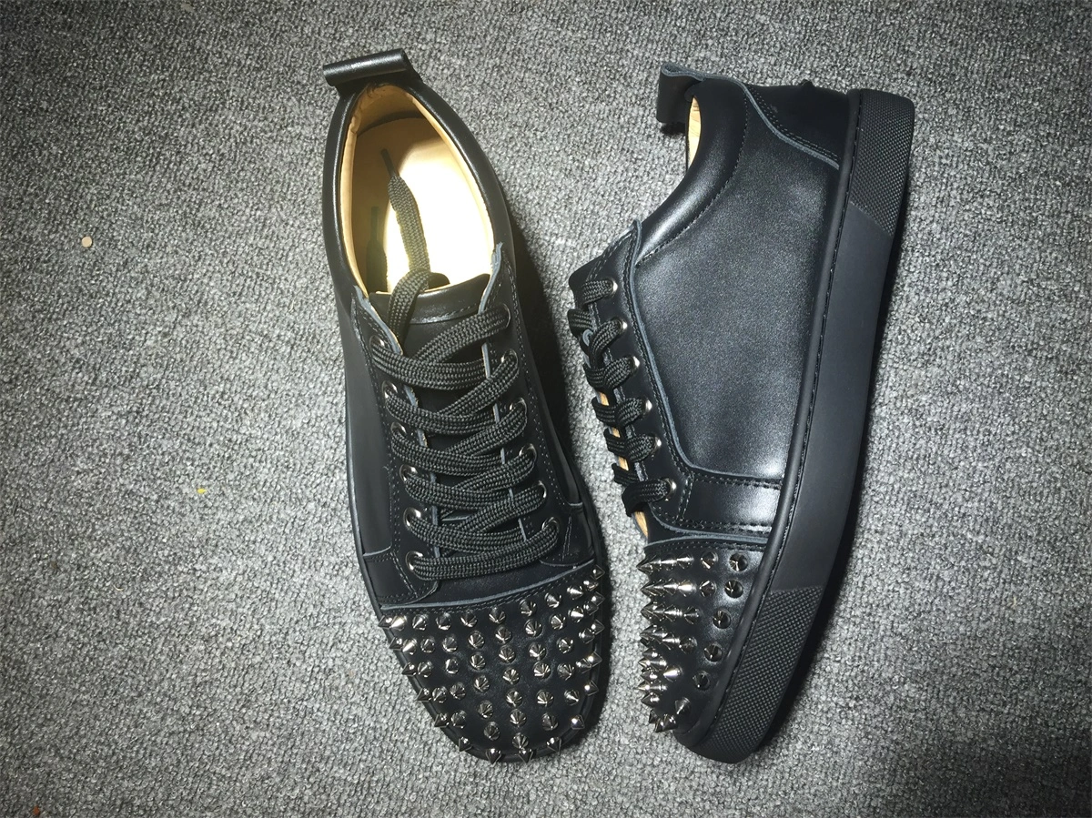 C*ristian L*uboutin Low Neat 5260