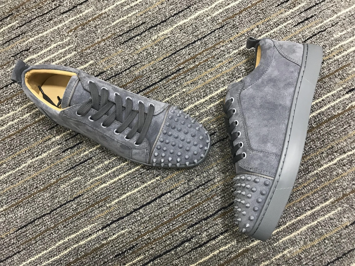 C*ristian L*uboutin Low Timeless 5252
