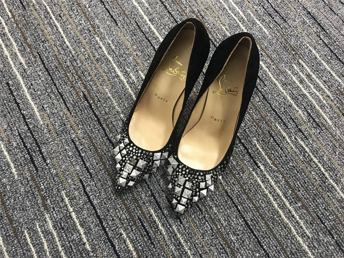 C*ristian L*uboutin Pump High Heels FashionForward 5339