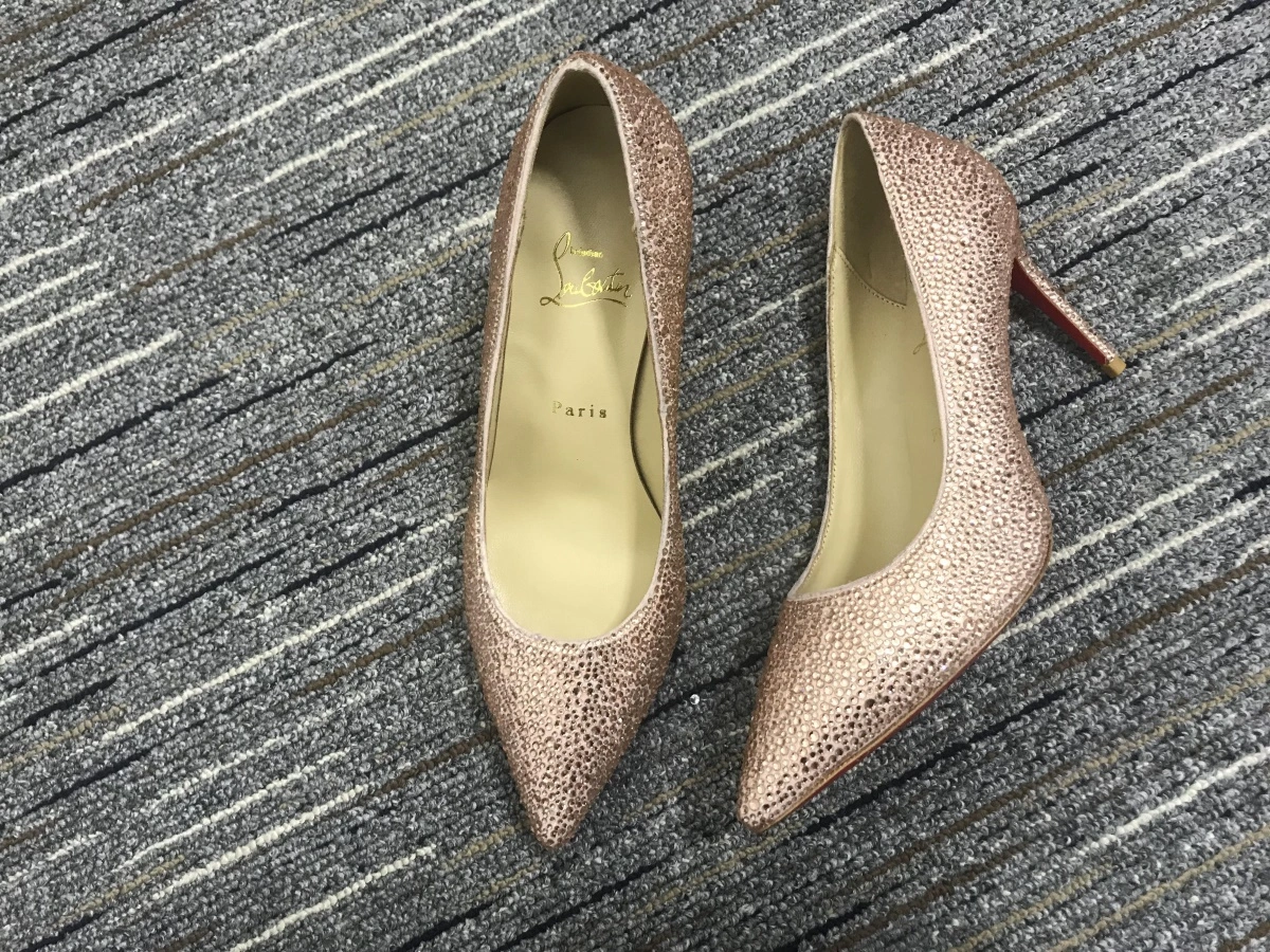 C*ristian L*uboutin Pump High Heels Flexible 5335