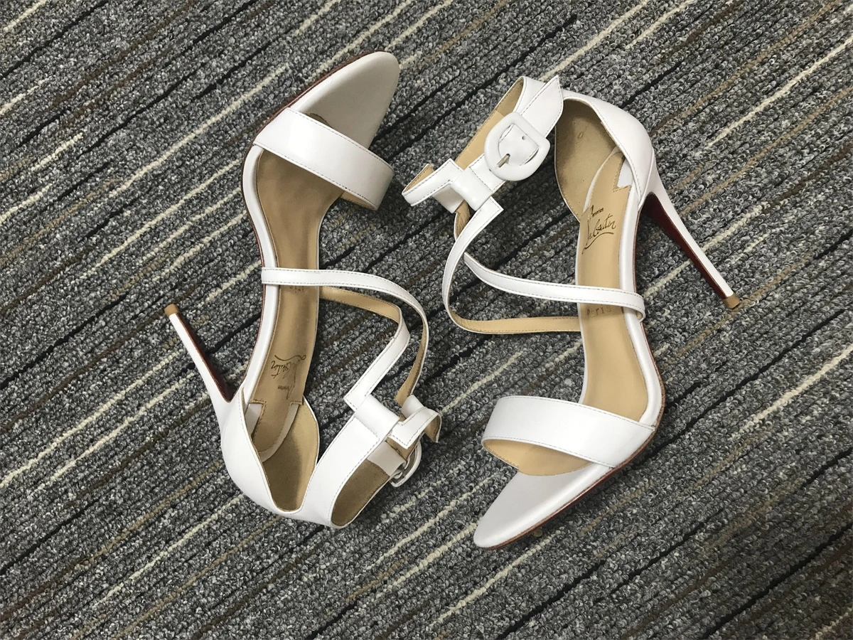 C*ristian L*uboutin Pump High Heels Flexible 5335