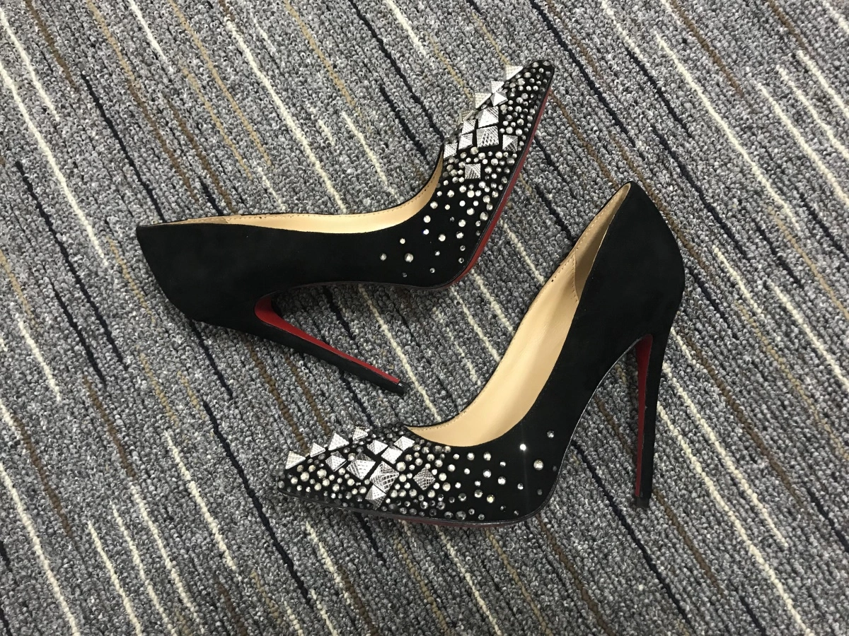 C*ristian L*uboutin Pump High Heels FashionForward 5339