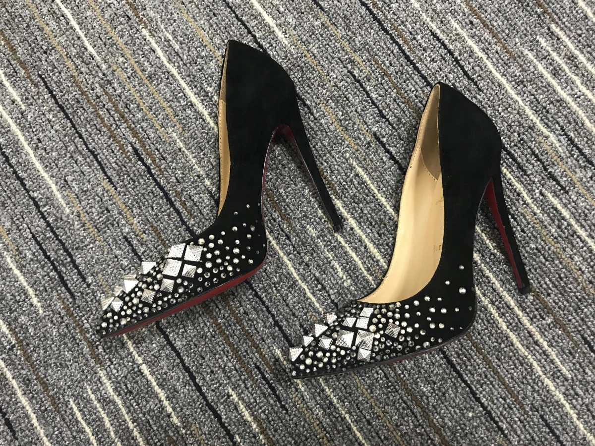 C*ristian L*uboutin Pump High Heels FashionForward 5339