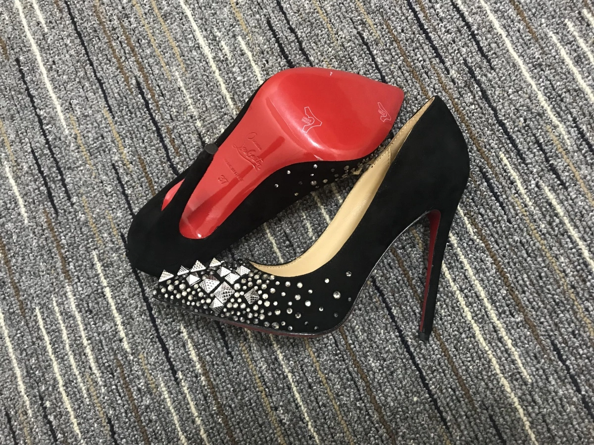 C*ristian L*uboutin Pump High Heels FashionForward 5339