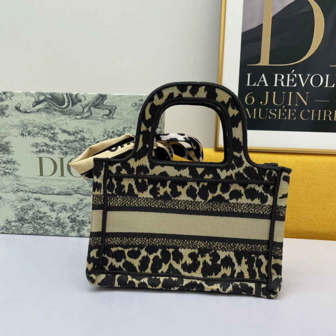 StreetReady D*ior Bag Top Quality 22.5*24.*8cm 7778