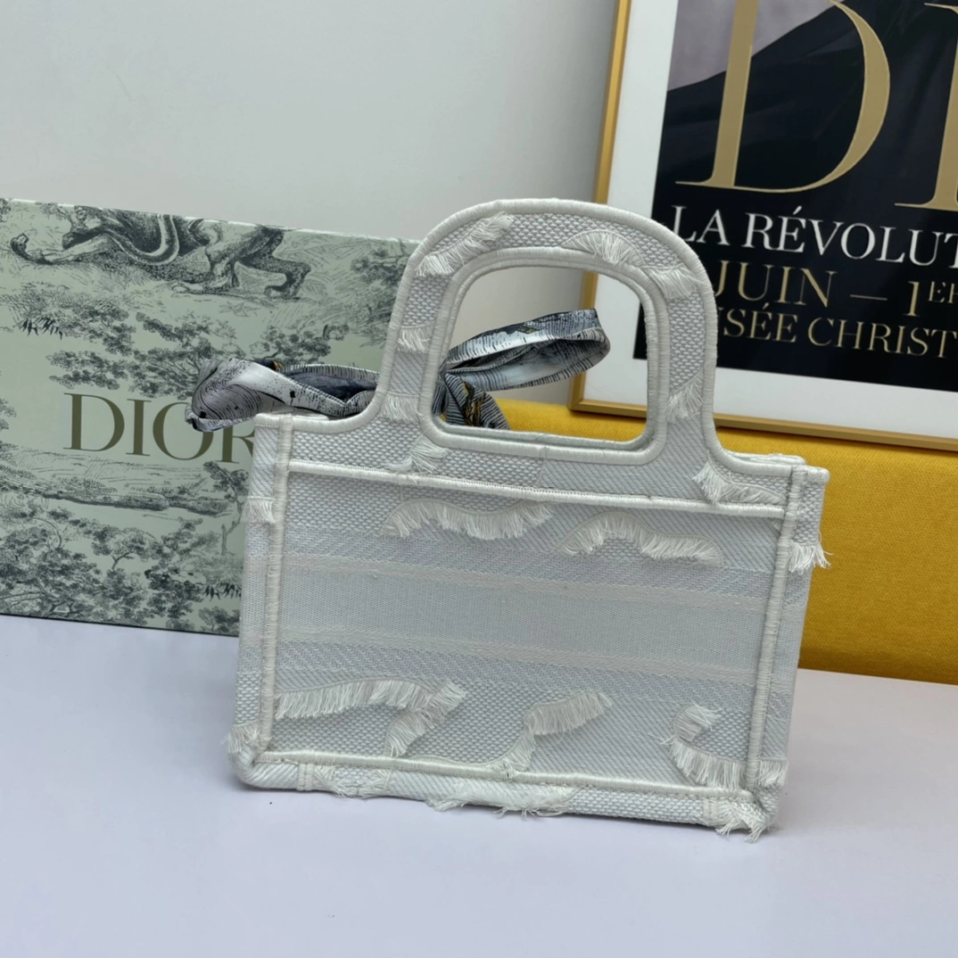 UrbanStyle D*ior Bag Top Quality 22.5*24.*8cm 7779