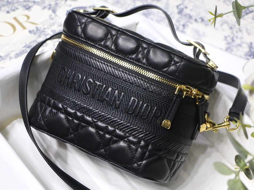 D*ior Bag Top Quality 25*15*14cm UrbanChic 7886