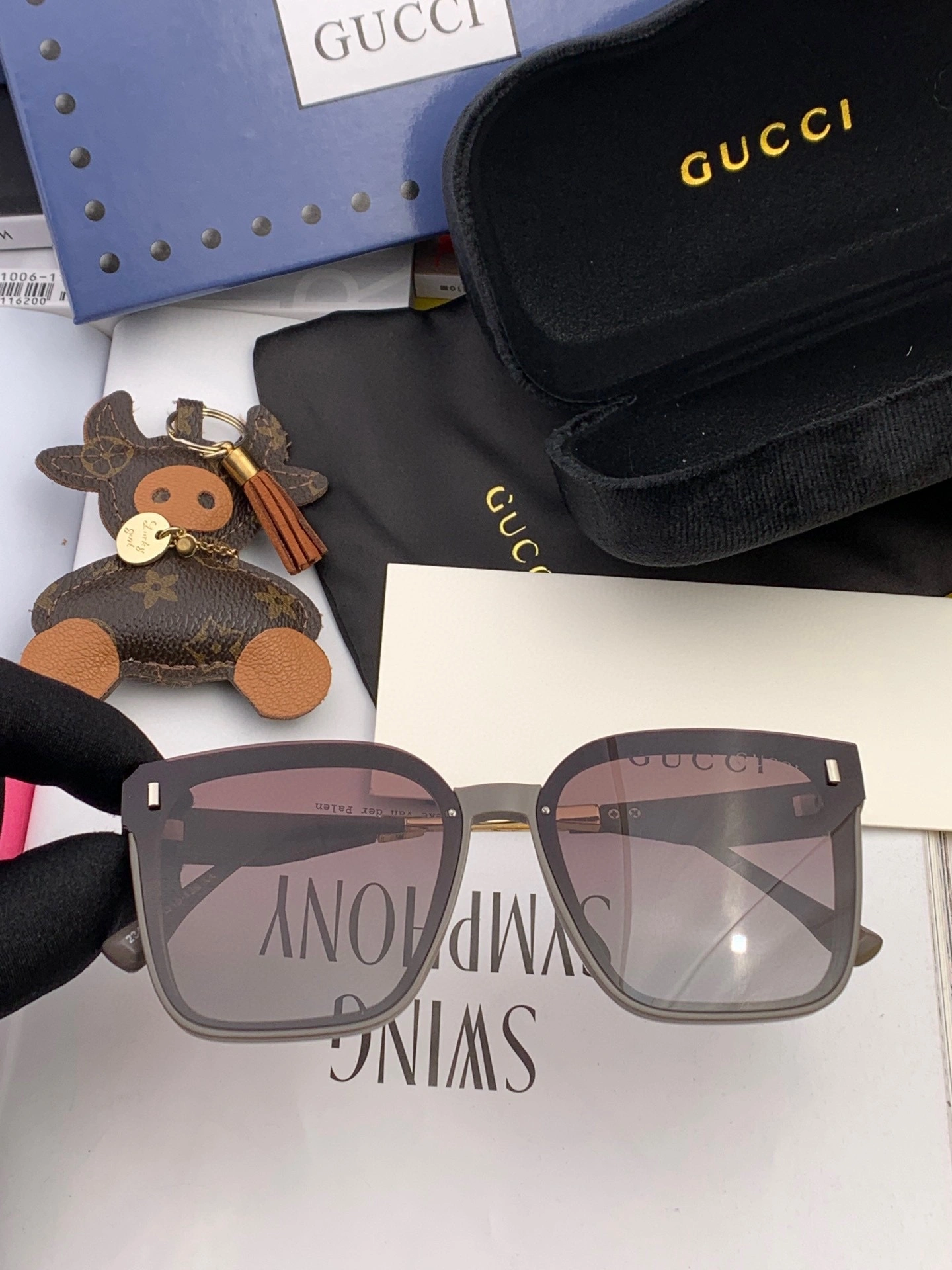 Versatile D*ior Glasses Top XX 20240324- 17152