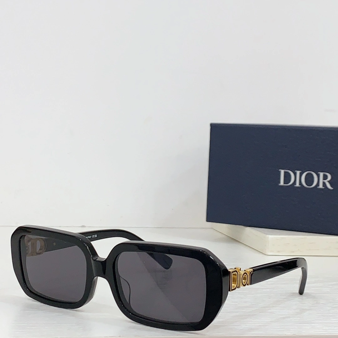 WeatherProof D*ior Glasses Top XX 20240327- 17153