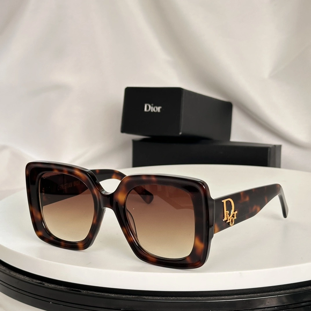 Tailored D*ior Glasses Top XX 20240506- 17139