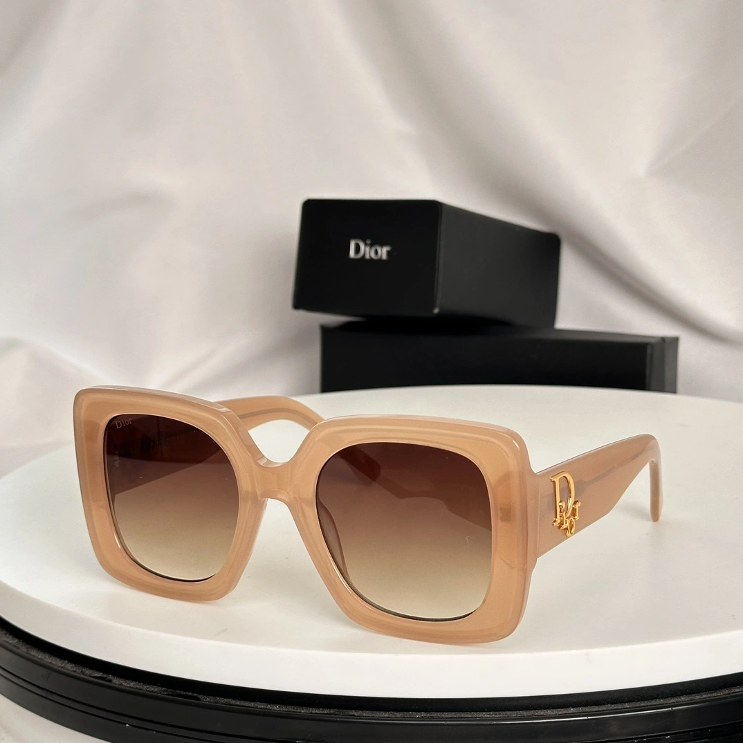 Tailored D*ior Glasses Top XX 20240506- 17139