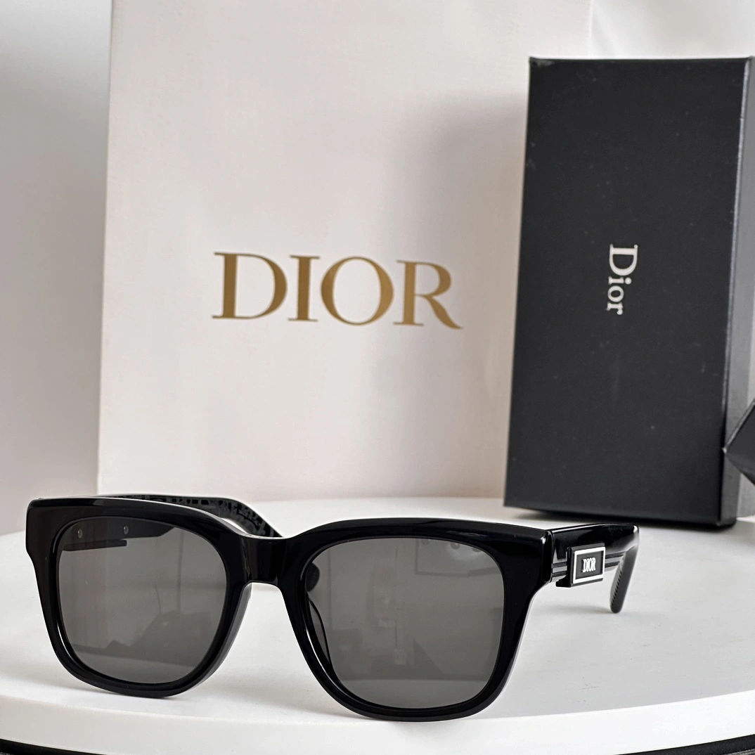 D*ior Glasses Top XX 20240802- Sustainable 17132