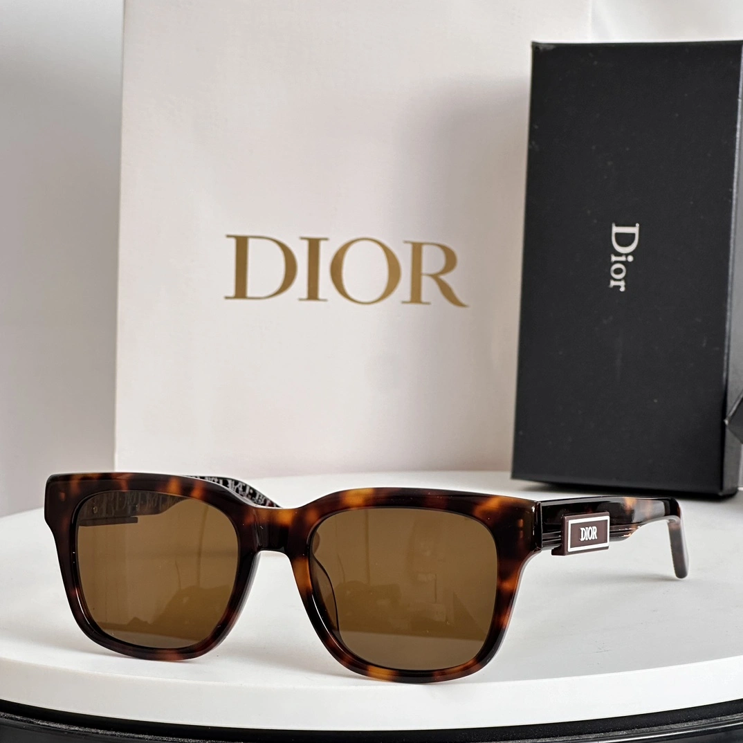 D*ior Glasses Top XX 20240802- Sustainable 17132