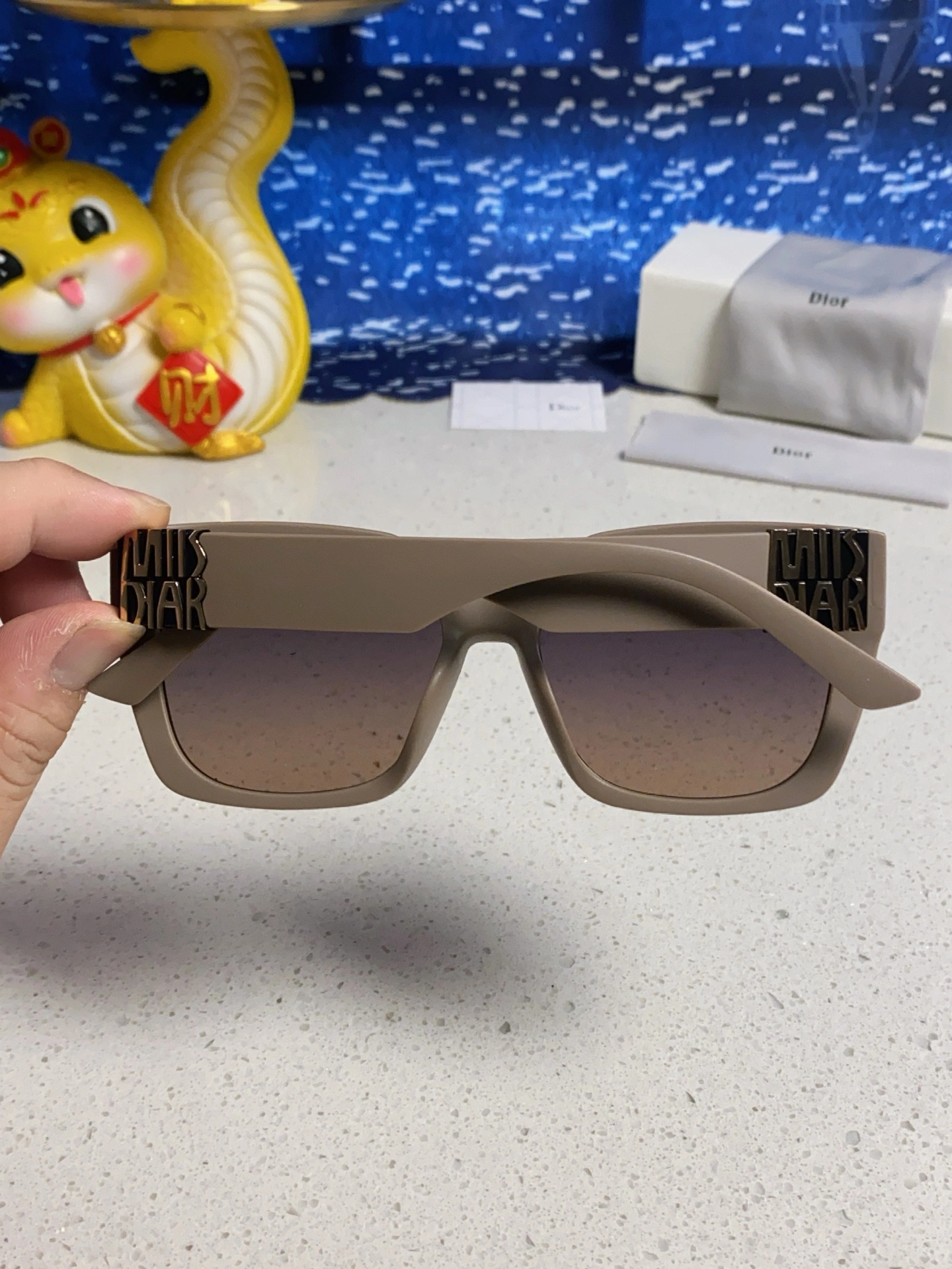 D*ior Glasses Top XX 20250401- Vibrant 17128