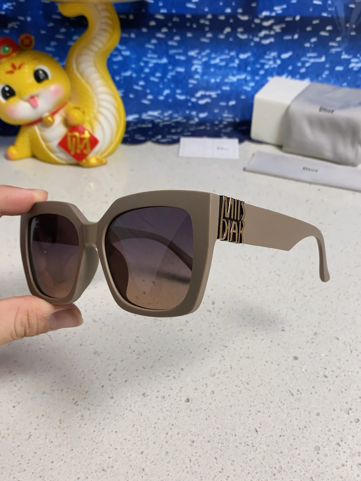 D*ior Glasses Top XX 20250401- Vibrant 17128