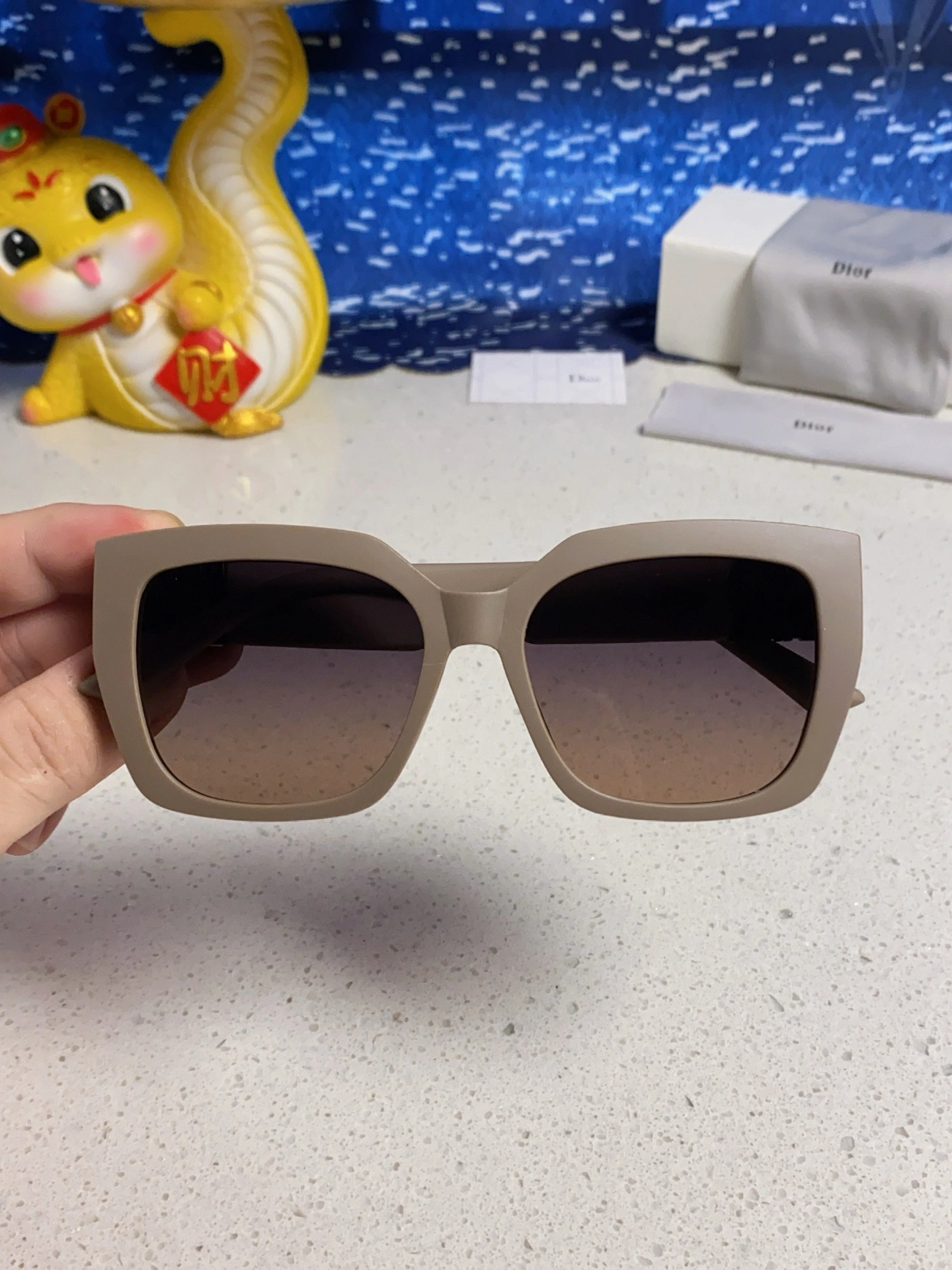 D*ior Glasses Top XX 20250401- Vibrant 17128