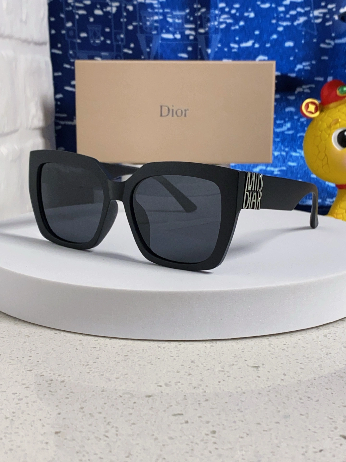 D*ior Glasses Top XX 20250401- Vibrant 17128