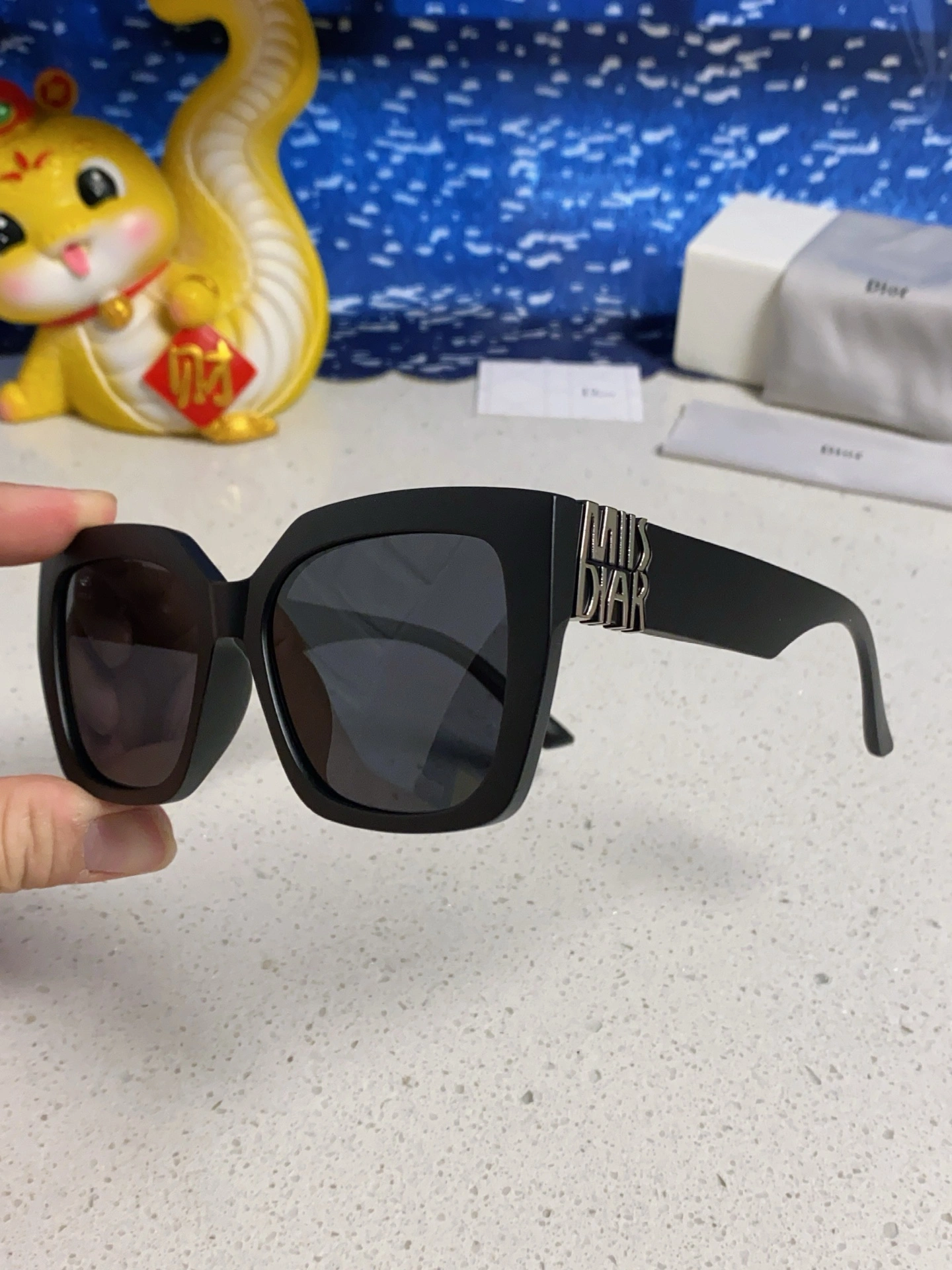 D*ior Glasses Top XX 20250401- Vibrant 17128