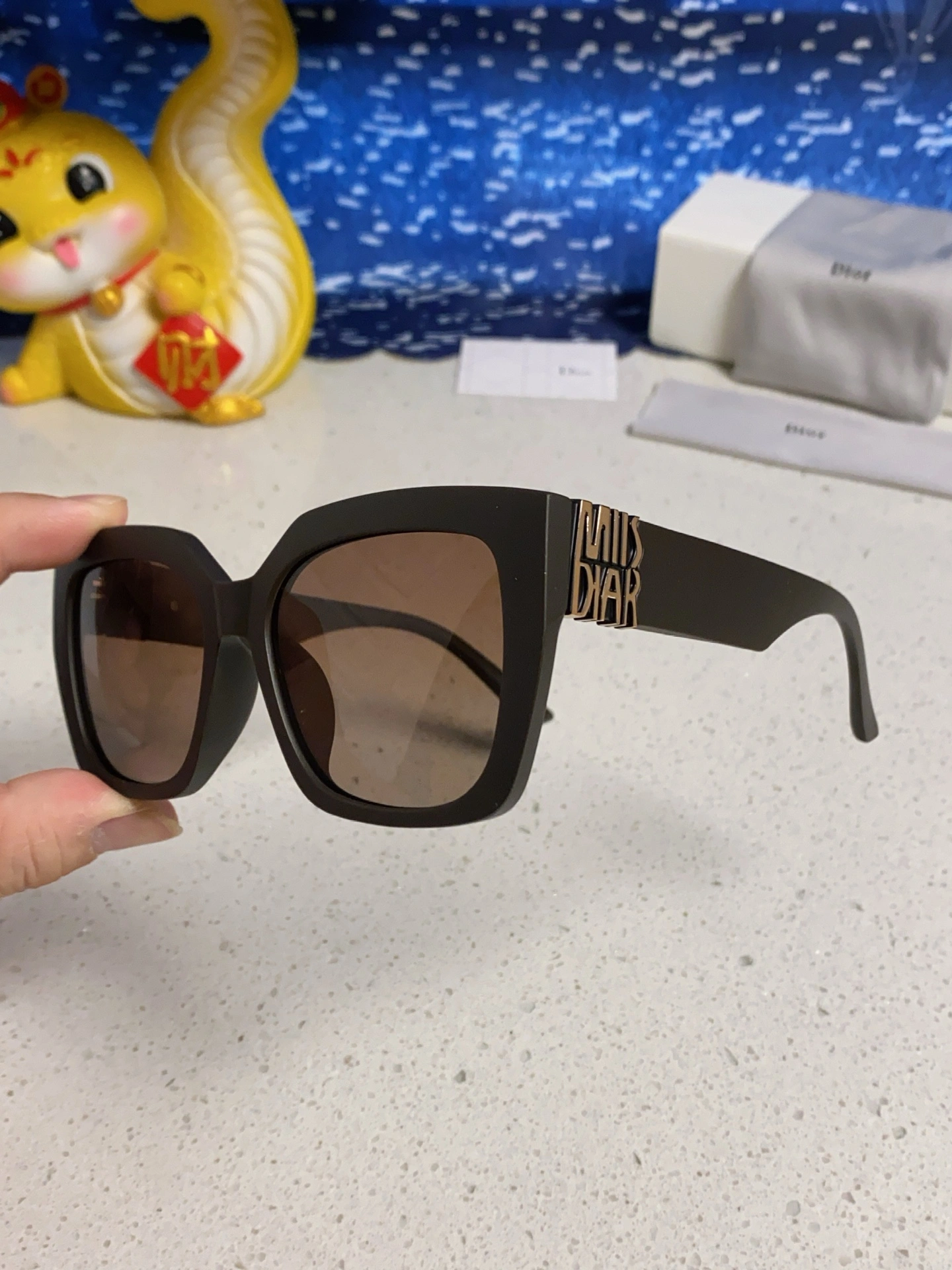 D*ior Glasses Top XX 20250401- Vibrant 17128