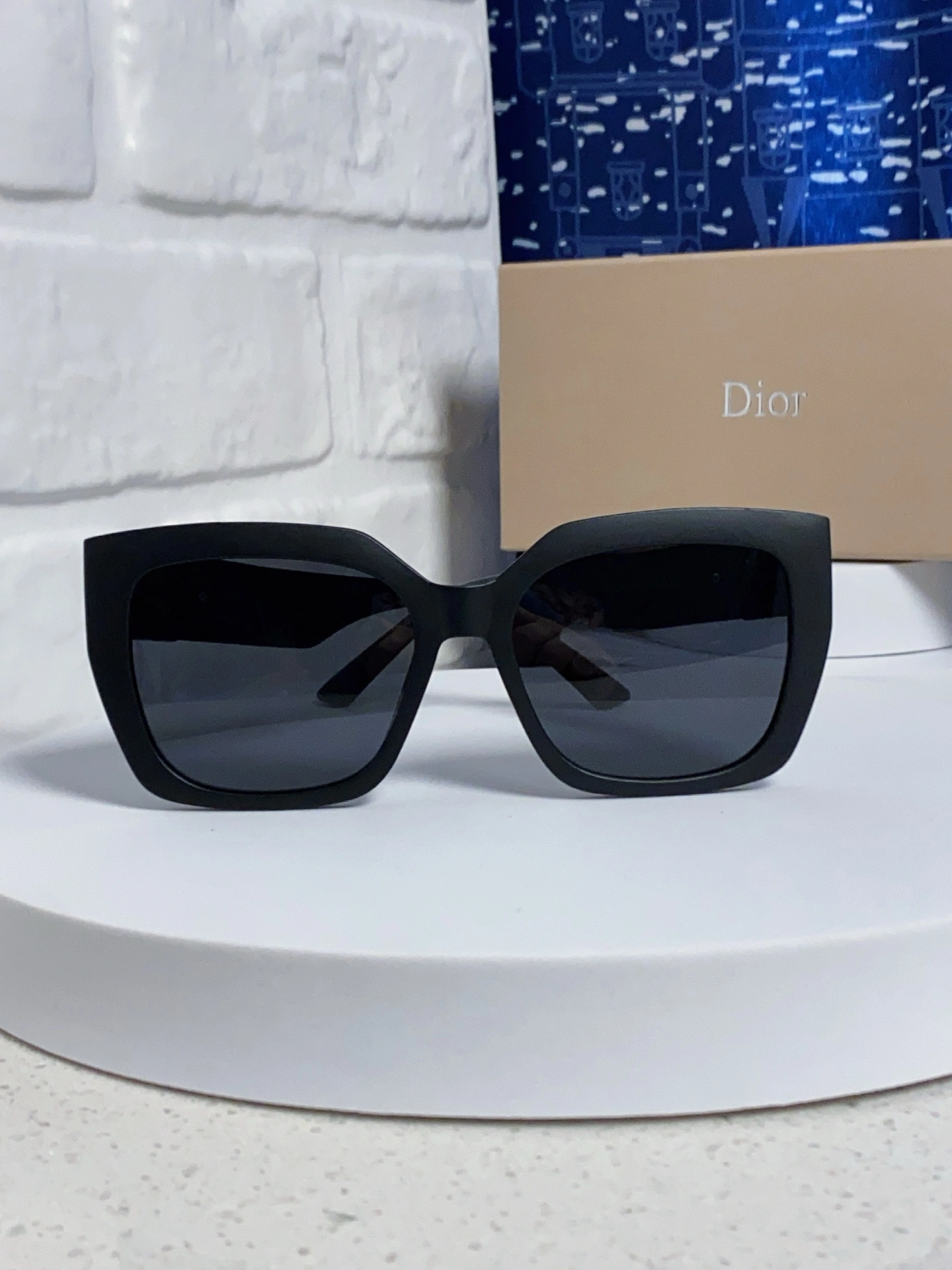 D*ior Glasses Top XX 20250401- Vibrant 17128