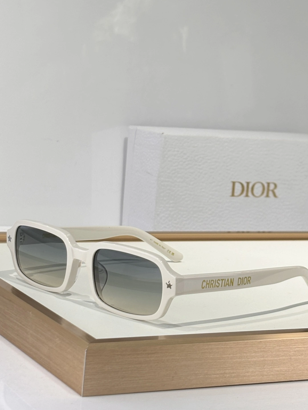 D*ior Glasses Top XX 20250401- Original 17124