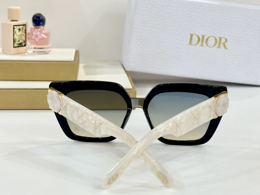 D*ior Glasses Top XX 20250401- SportInspired 17127