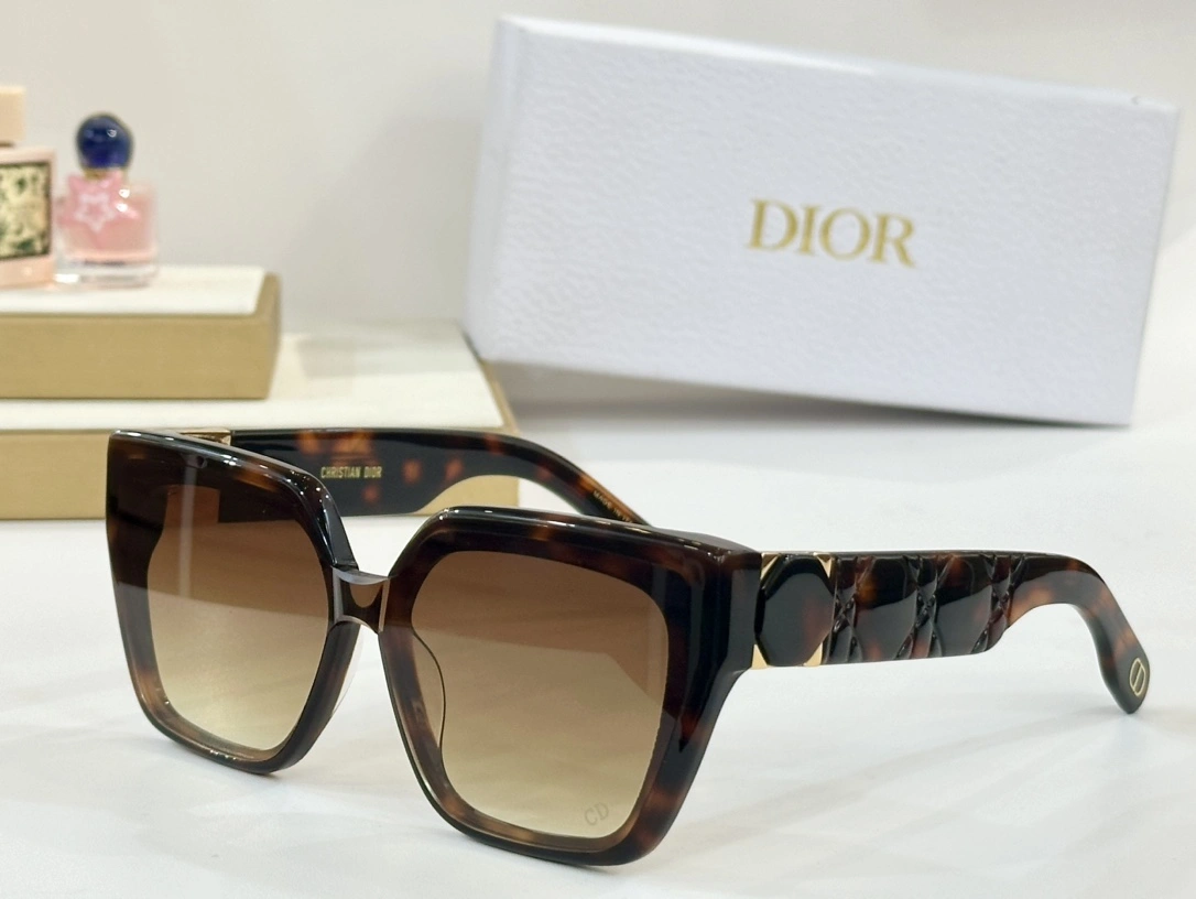 D*ior Glasses Top XX 20250401- SportInspired 17127