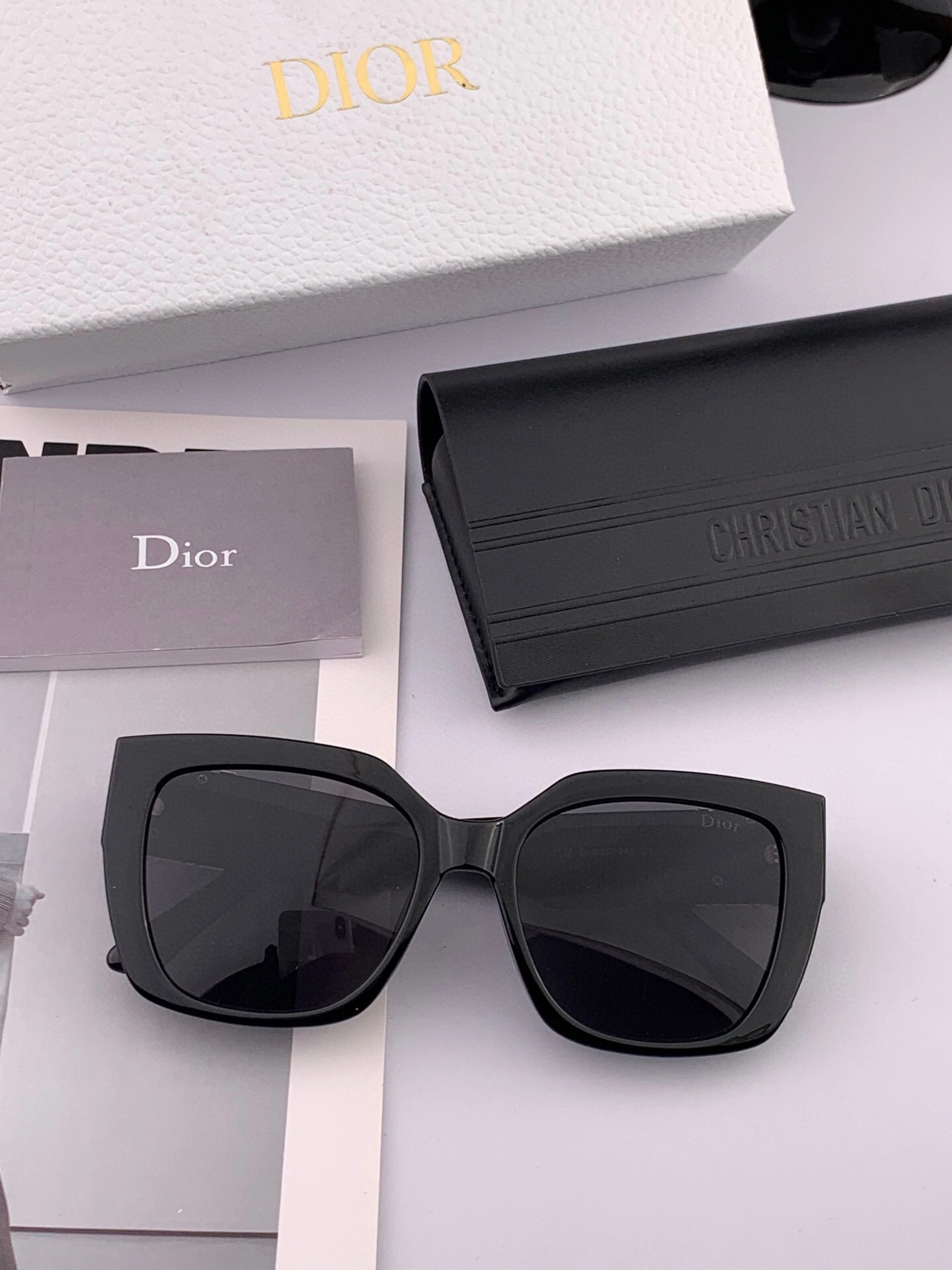 D*ior Glasses Top XX 20250427- Modern 17117