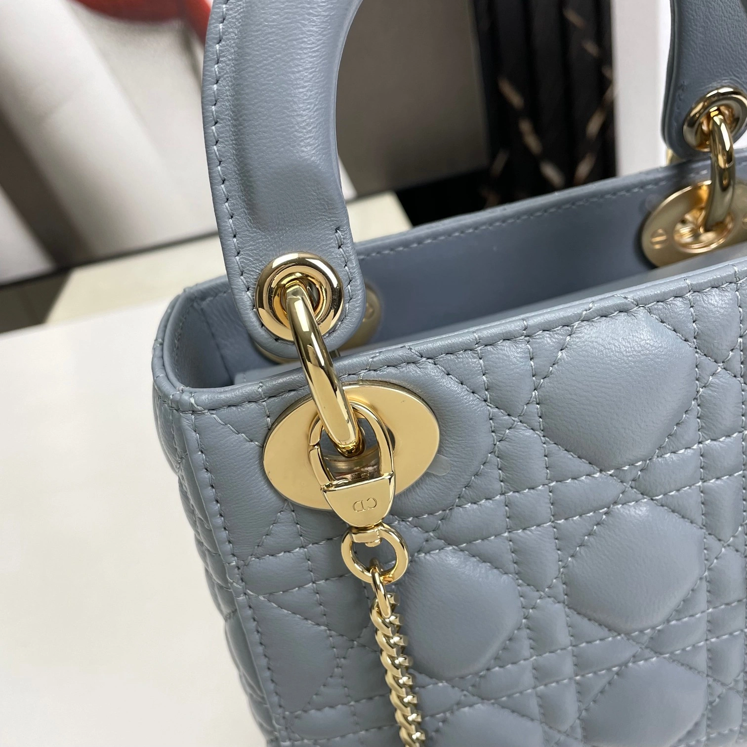 HighQuality D*ior Handbag Top Quality HT 20231016-74 17*15*7 cm 7682