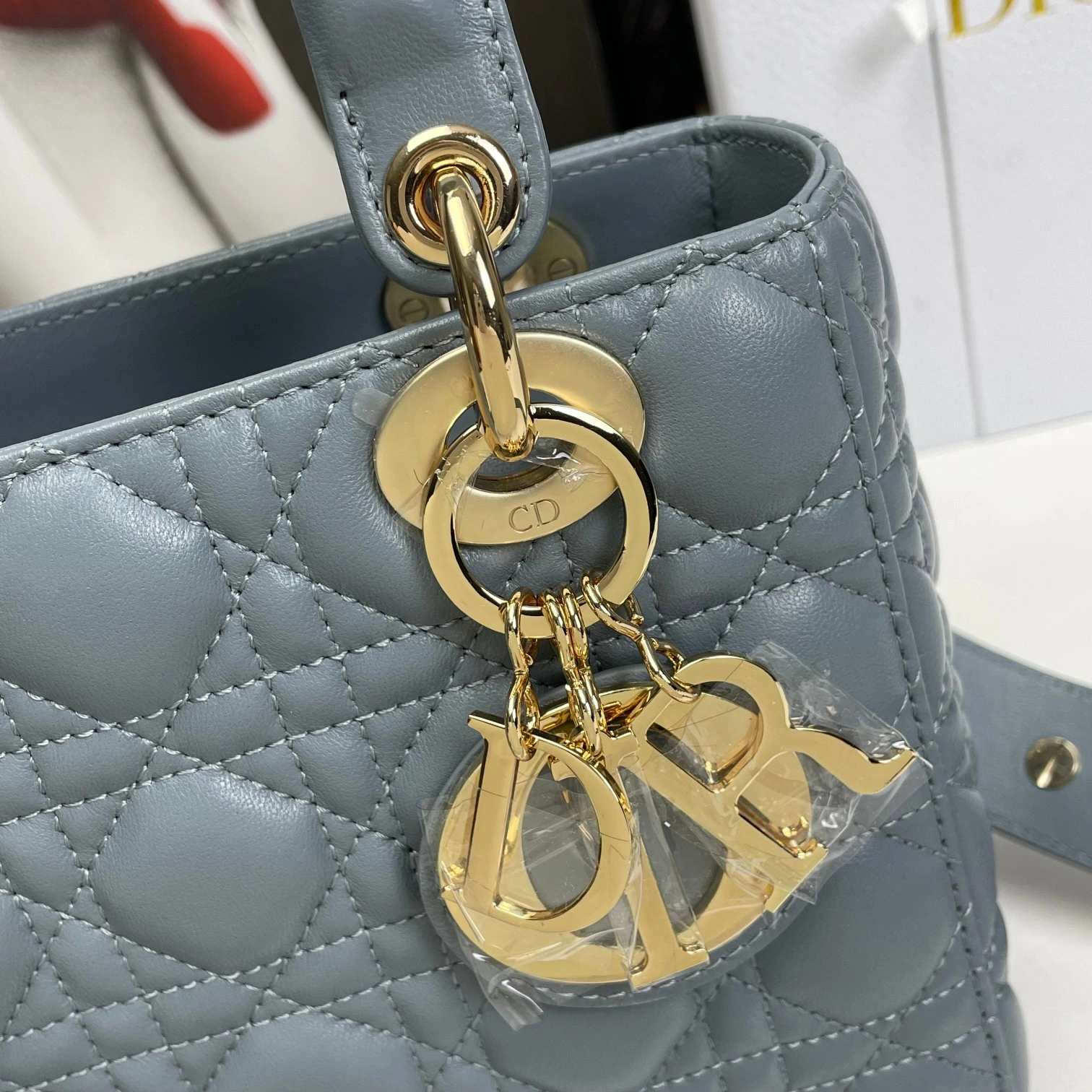 Practical D*ior Handbag Top Quality HT 20231016-75 17*15*7 cm 7681