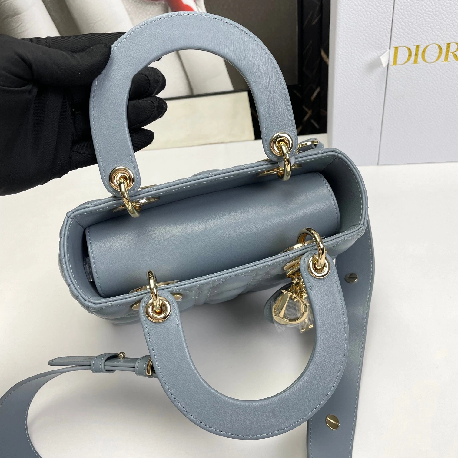 Practical D*ior Handbag Top Quality HT 20231016-75 17*15*7 cm 7681