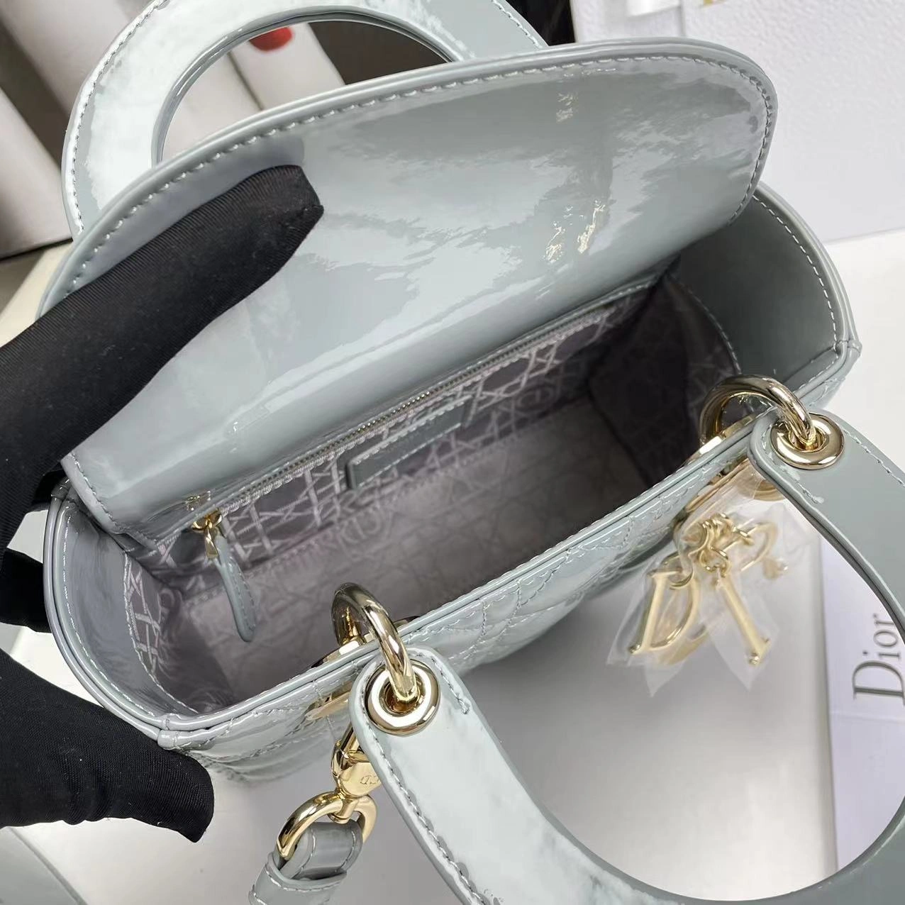 D*ior Handbag Top Quality HT 20231017-11 20x17x9 cm Sleek 7665