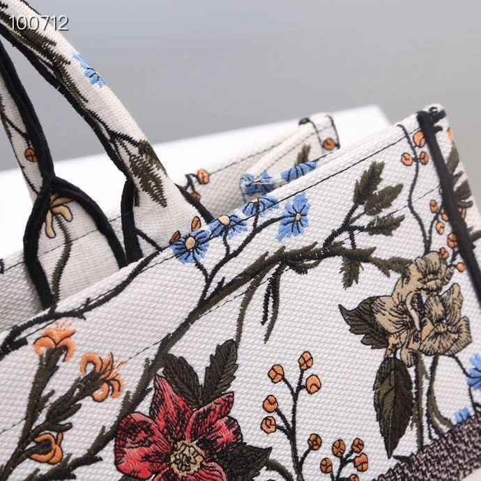 D*ior Handbag Top Quality HT 20231017-52 36.5*28*17.5 cm TechFriendly 7624