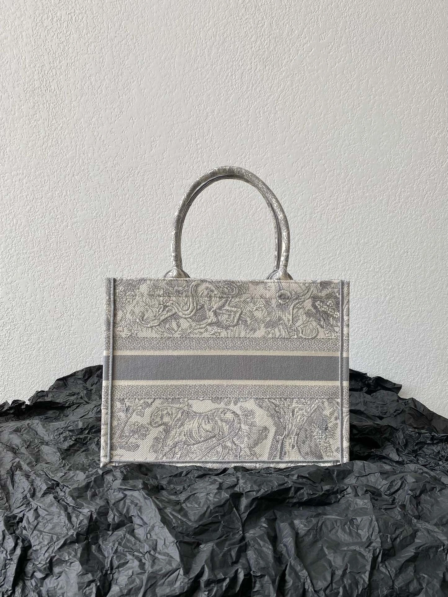 D*ior Handbag Top Quality HT 20231017-57 36.5*28*17.5 cm Sustainable 7619