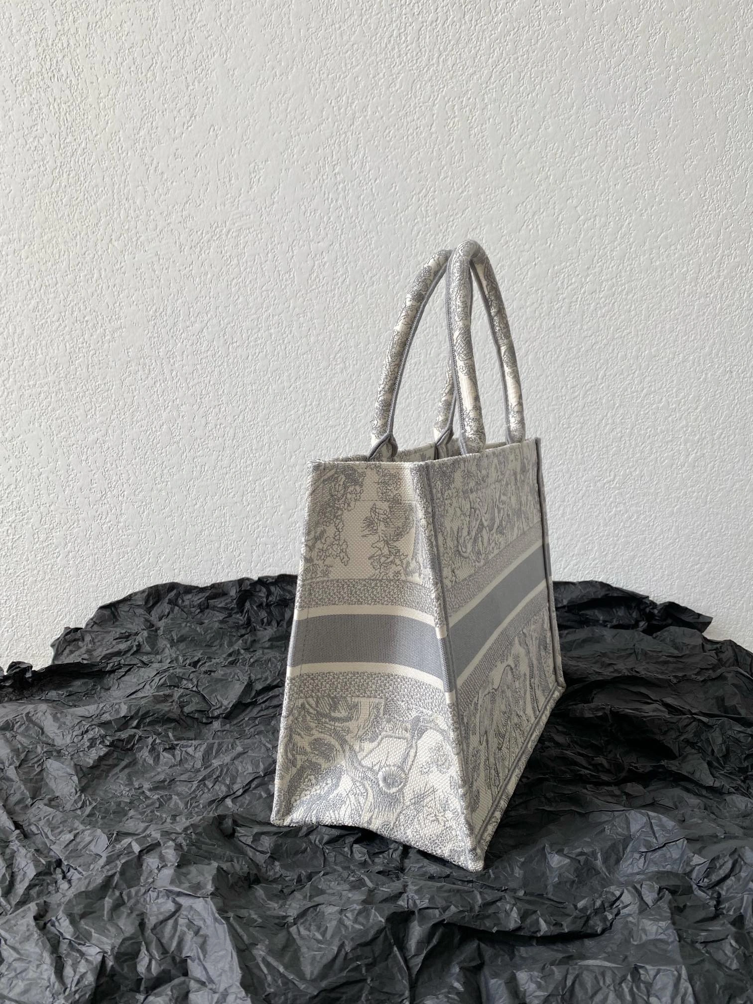 D*ior Handbag Top Quality HT 20231017-57 36.5*28*17.5 cm Sustainable 7619