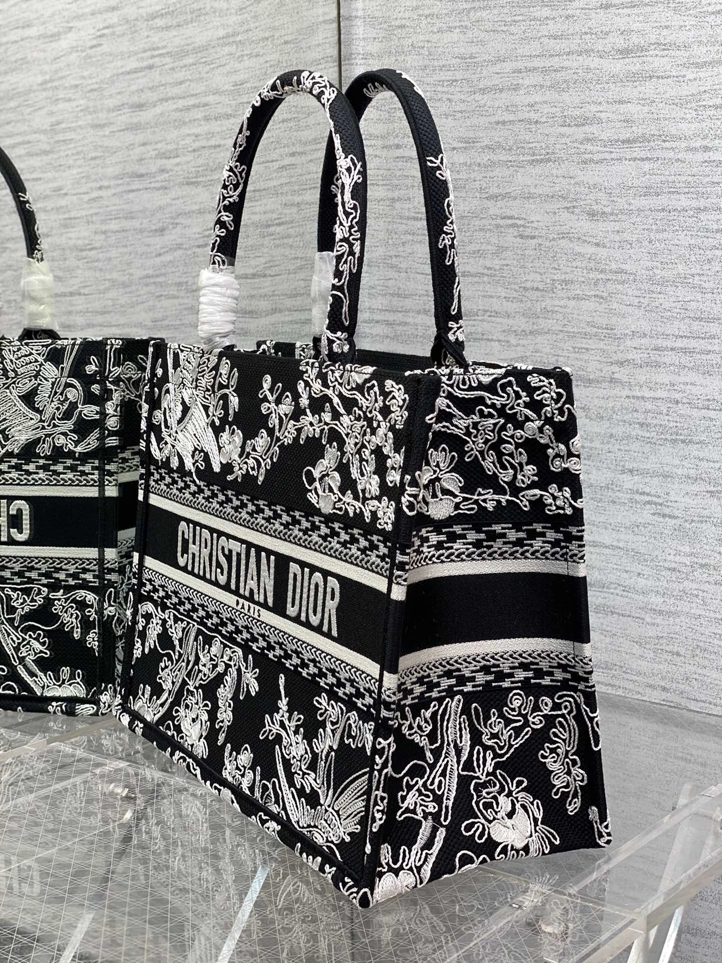 WrinkleFree D*ior Handbag Top Quality HT 20231017-68 41.5*38*18 cm 7609