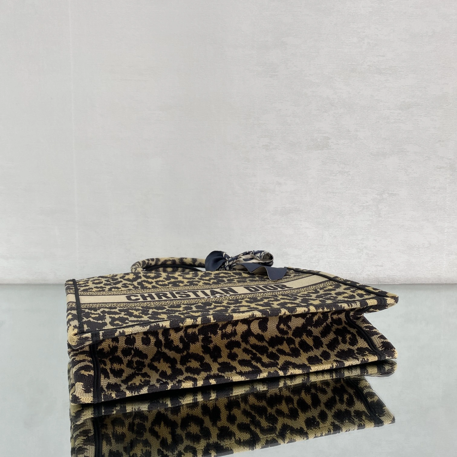 D*ior Handbag Top Quality HT 20231017-72 36.5*28*17.5 cm Modern 7604