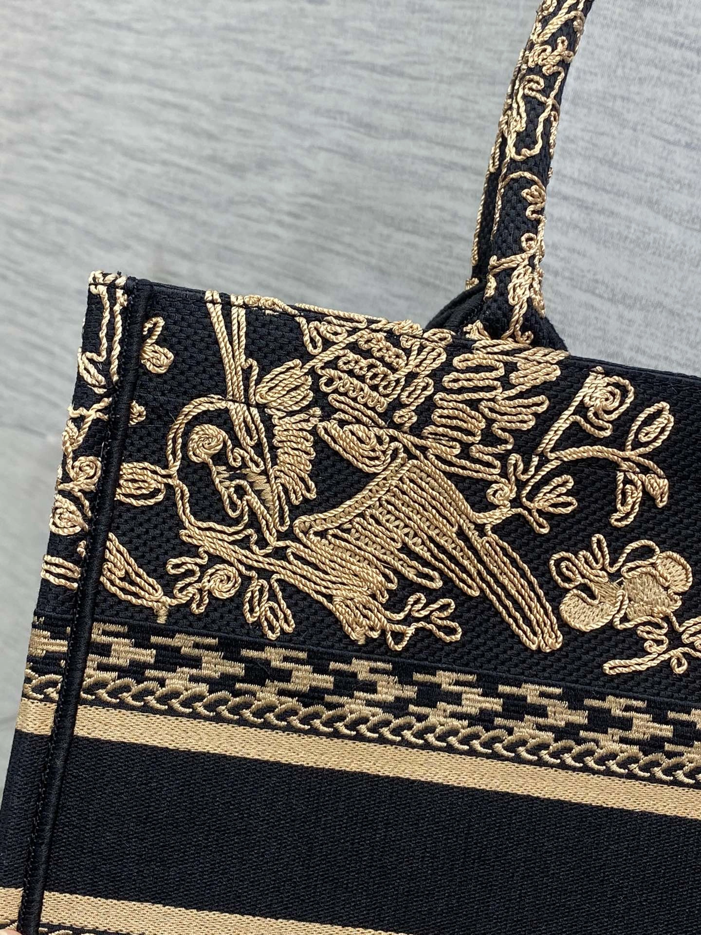 D*ior Handbag Top Quality HT 20231017-74 36.5*28*17.5 cm TechFriendly 7602