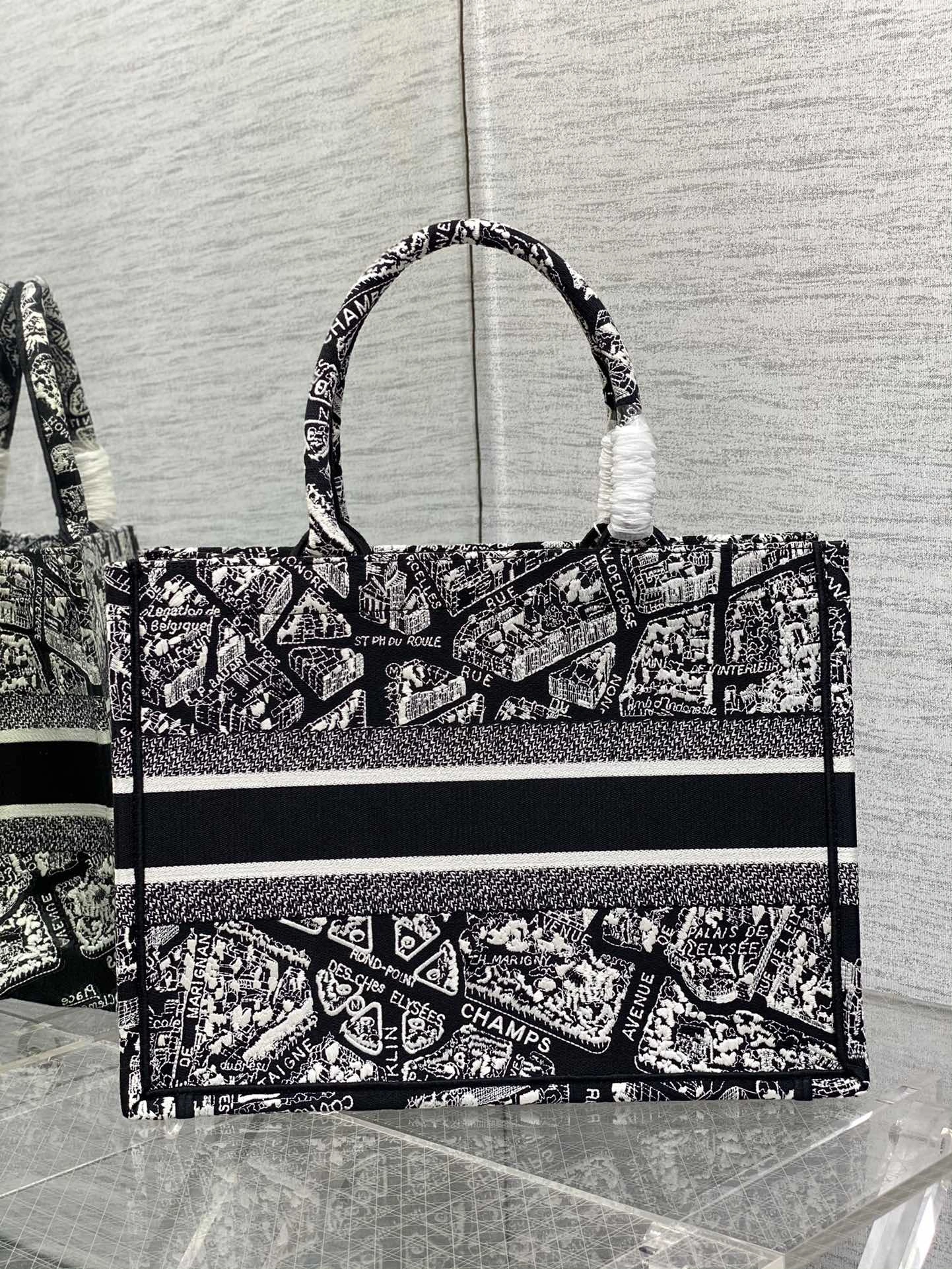 D*ior Handbag Top Quality HT 20231017-78 41.5*38*18 cm Durable 7599