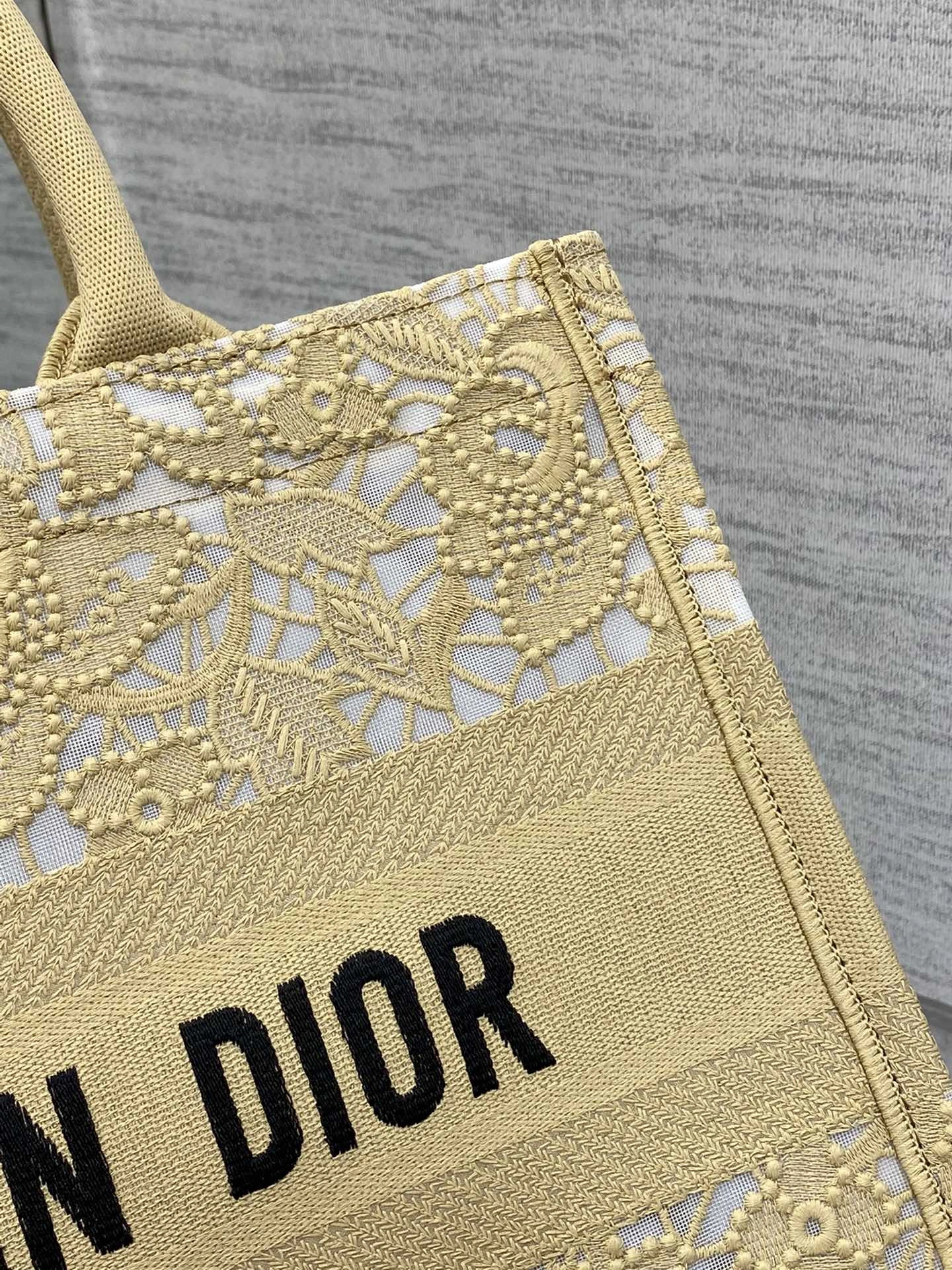 Supportive D*ior Handbag Top Quality HT 20231017-82 36*18*28cm 7593