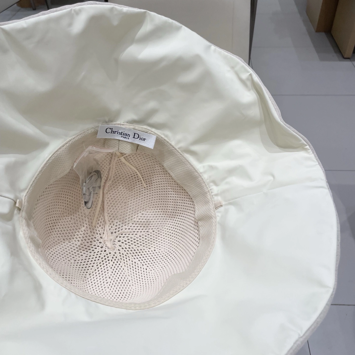 D*ior Hats Top XX250408- GoAnywhere 17539