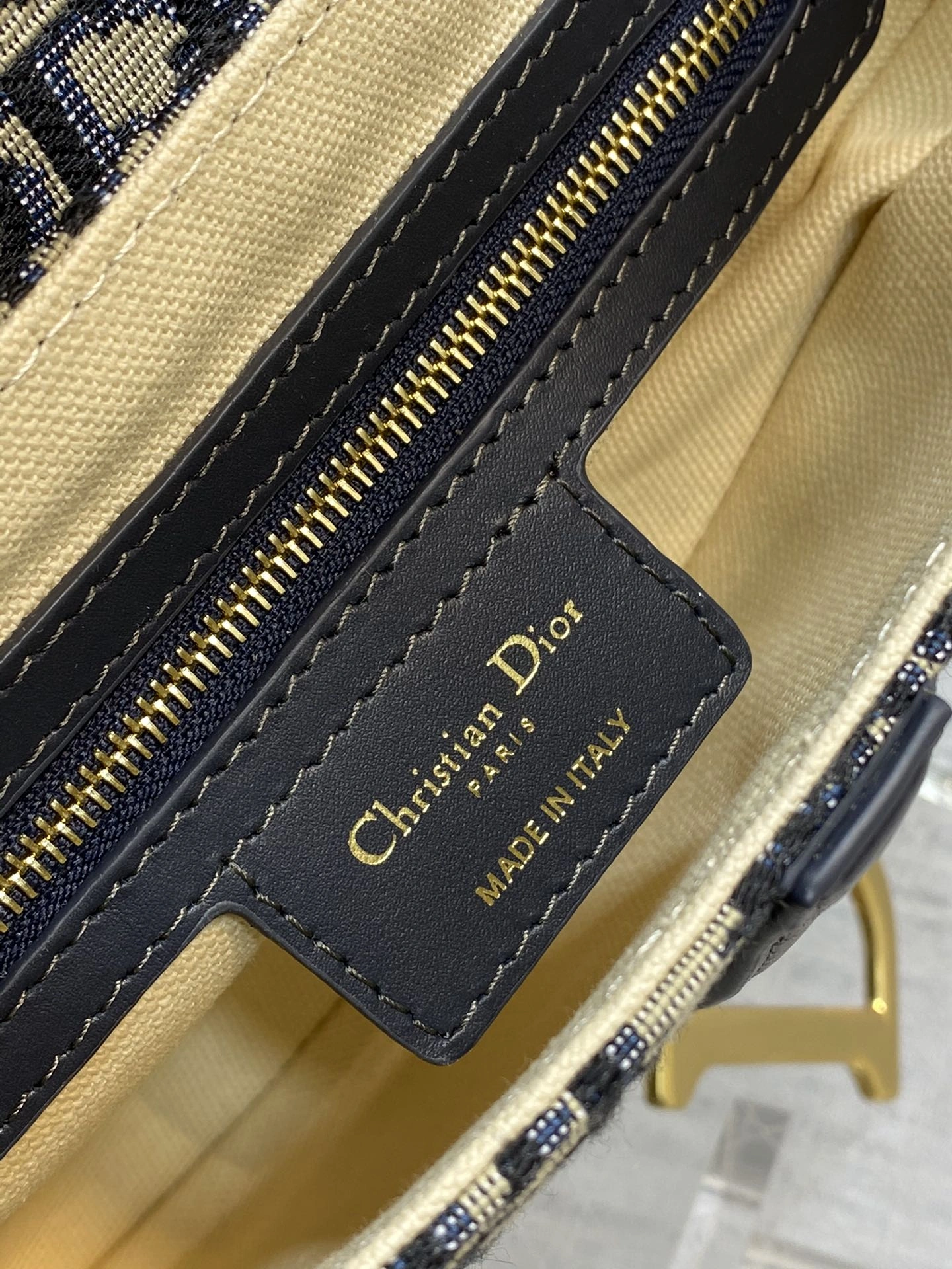 D*ior Saddle bag Top Quality HT 20231017-30 24×6×18cm Bold 7647