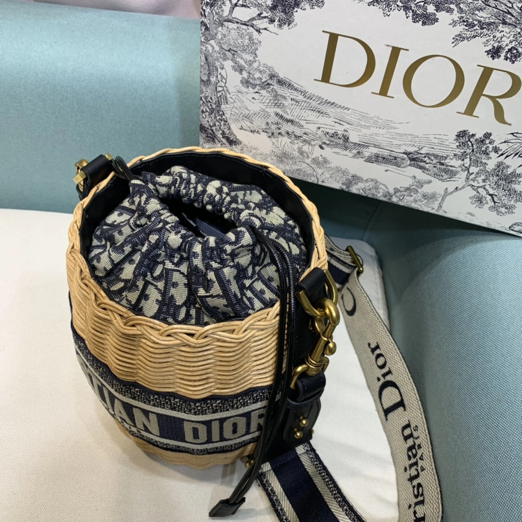 Comfortable D*ior Top Bag 18*19cm 7843