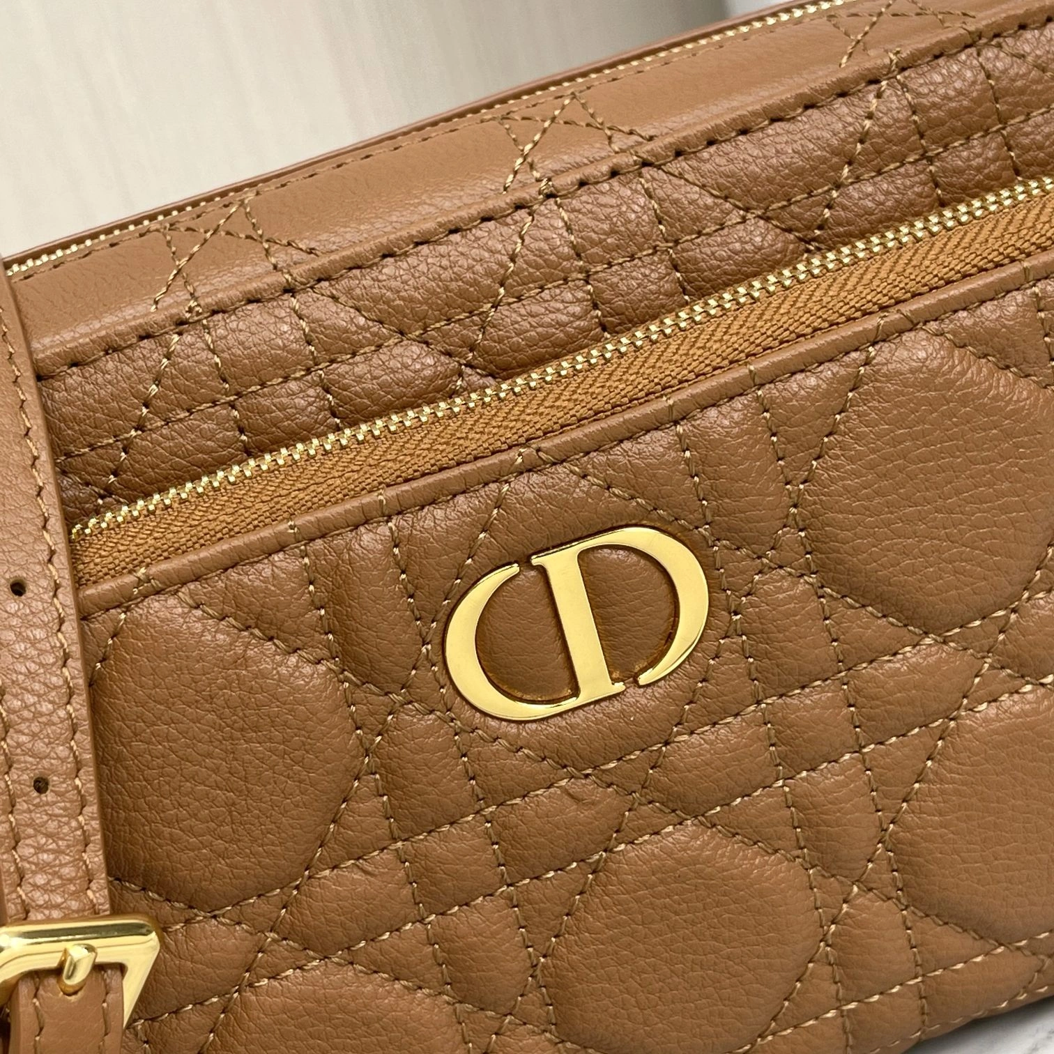 Bold D*ior Top Bag 19*10.5*5cm 7839