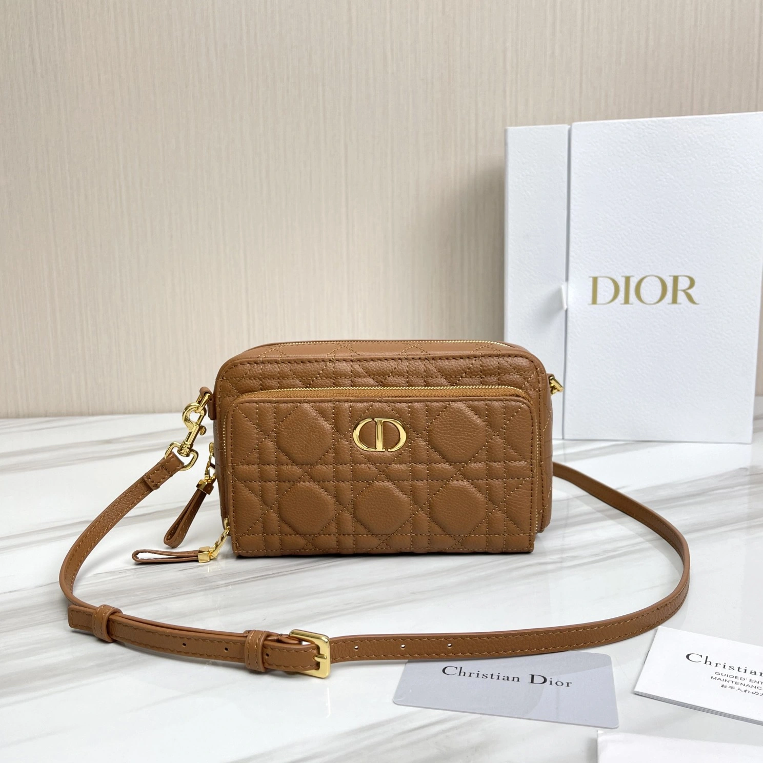 Bold D*ior Top Bag 19*10.5*5cm 7839