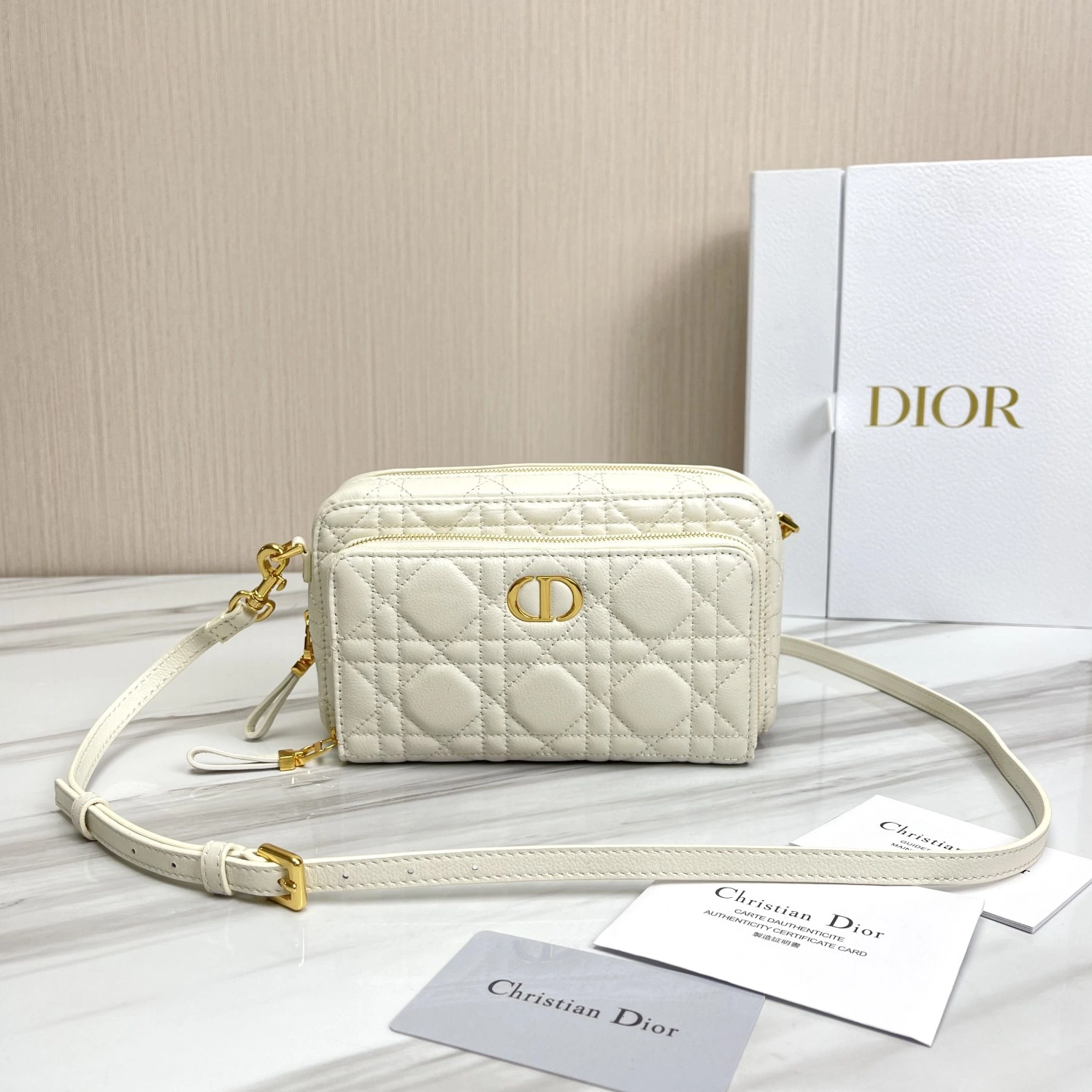 WeatherProof D*ior Top Bag 19*10.5*5cm 7840
