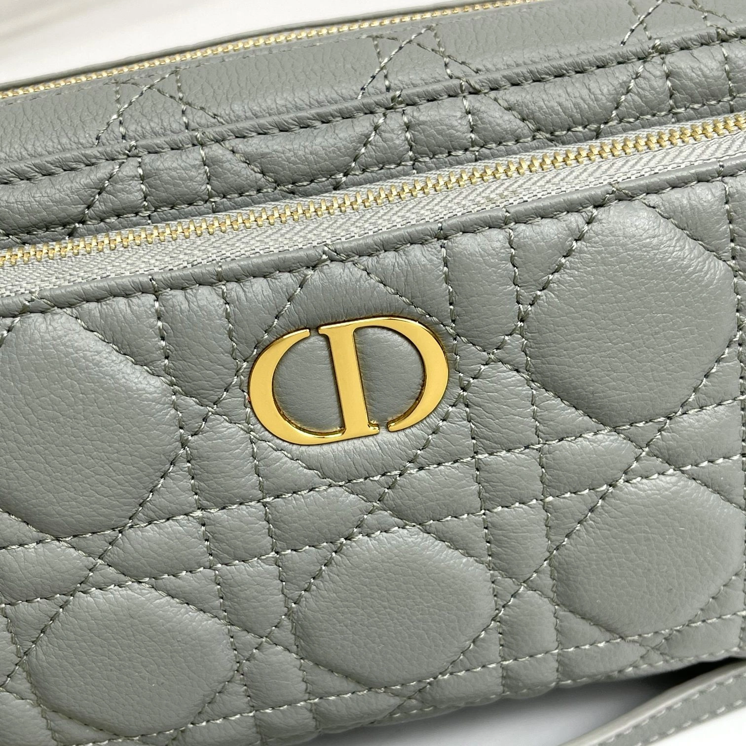 EasyMatch D*ior Top Bag 19*10.5*5cm 7841